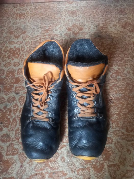 Ботінки з натуральної шкіри  Colombia демісезонно-зимові розмір 44