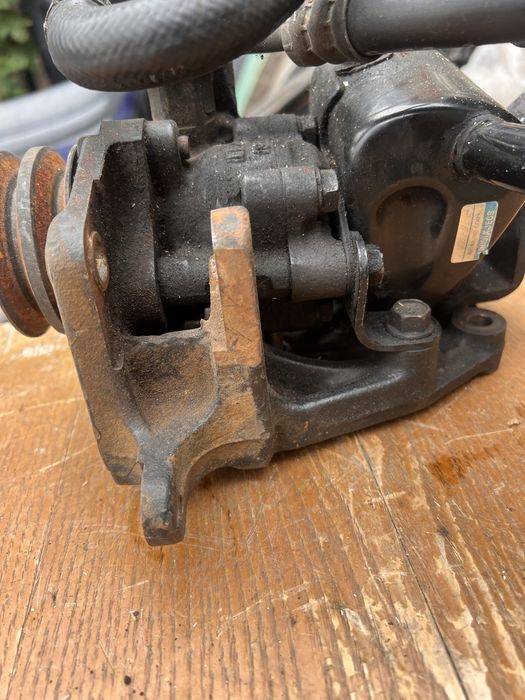 Насос гур гидроусилителя Mazda 323 ваз