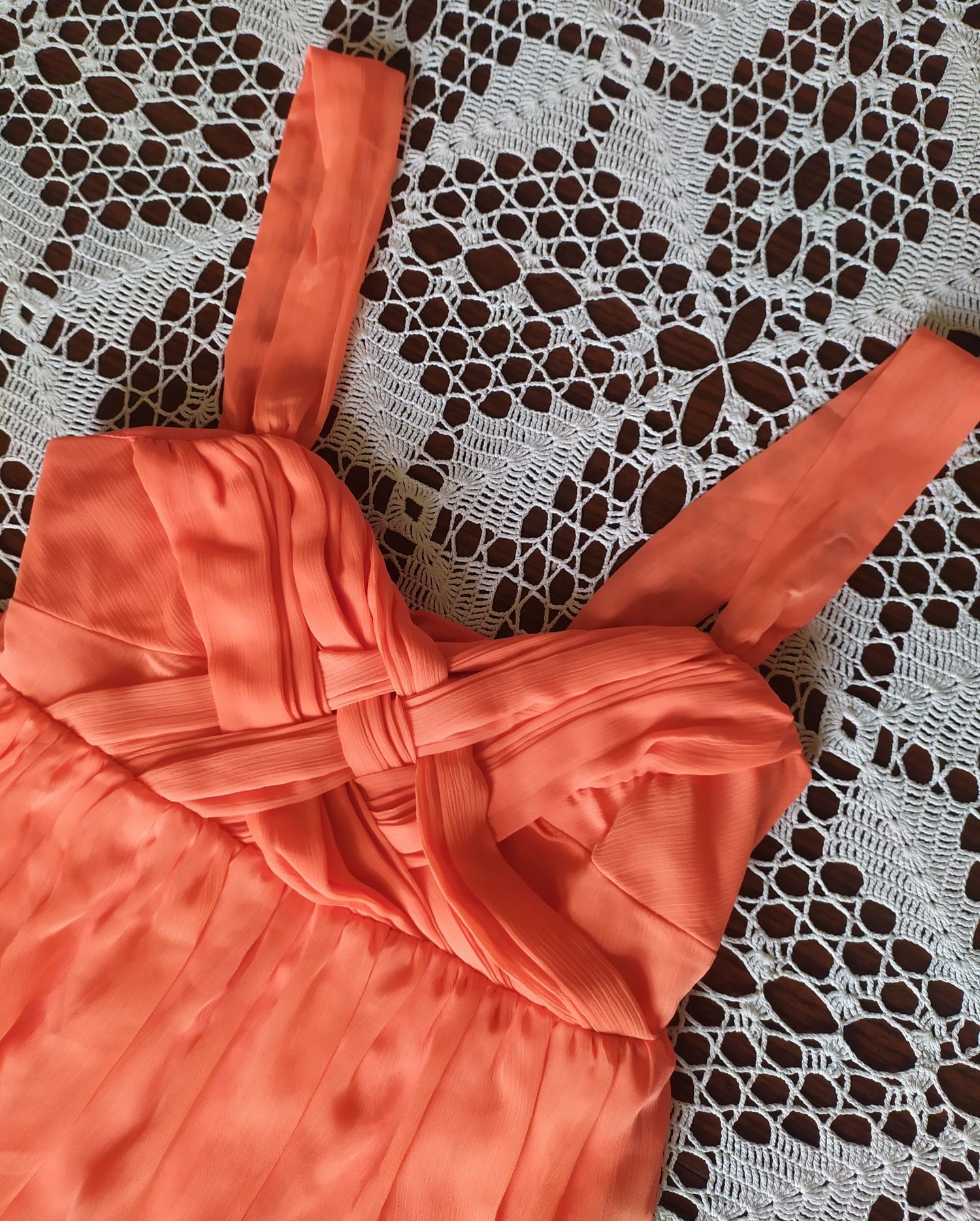 Pomarańczowa sukienka mgiełka