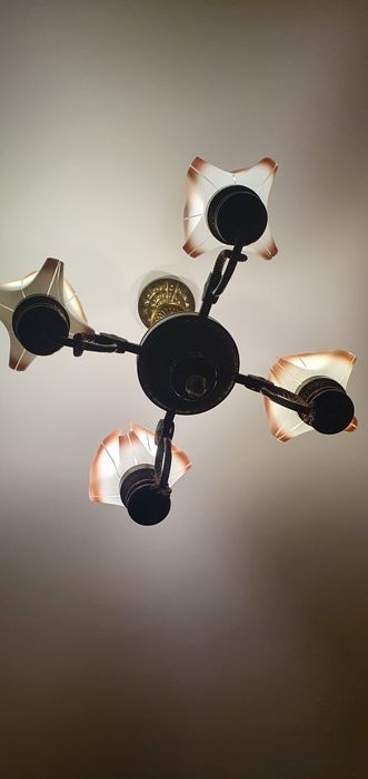 Żyrandol na 4 żarówki