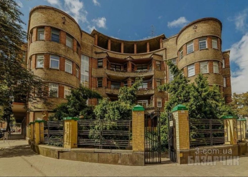 5-ти кімнатна квартира в центрі (Пейзажна алея)
