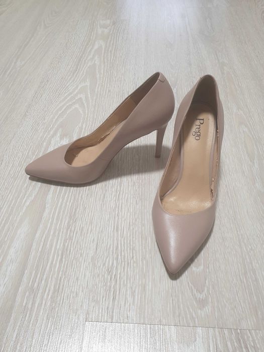 Взуття б/у за символічну плату