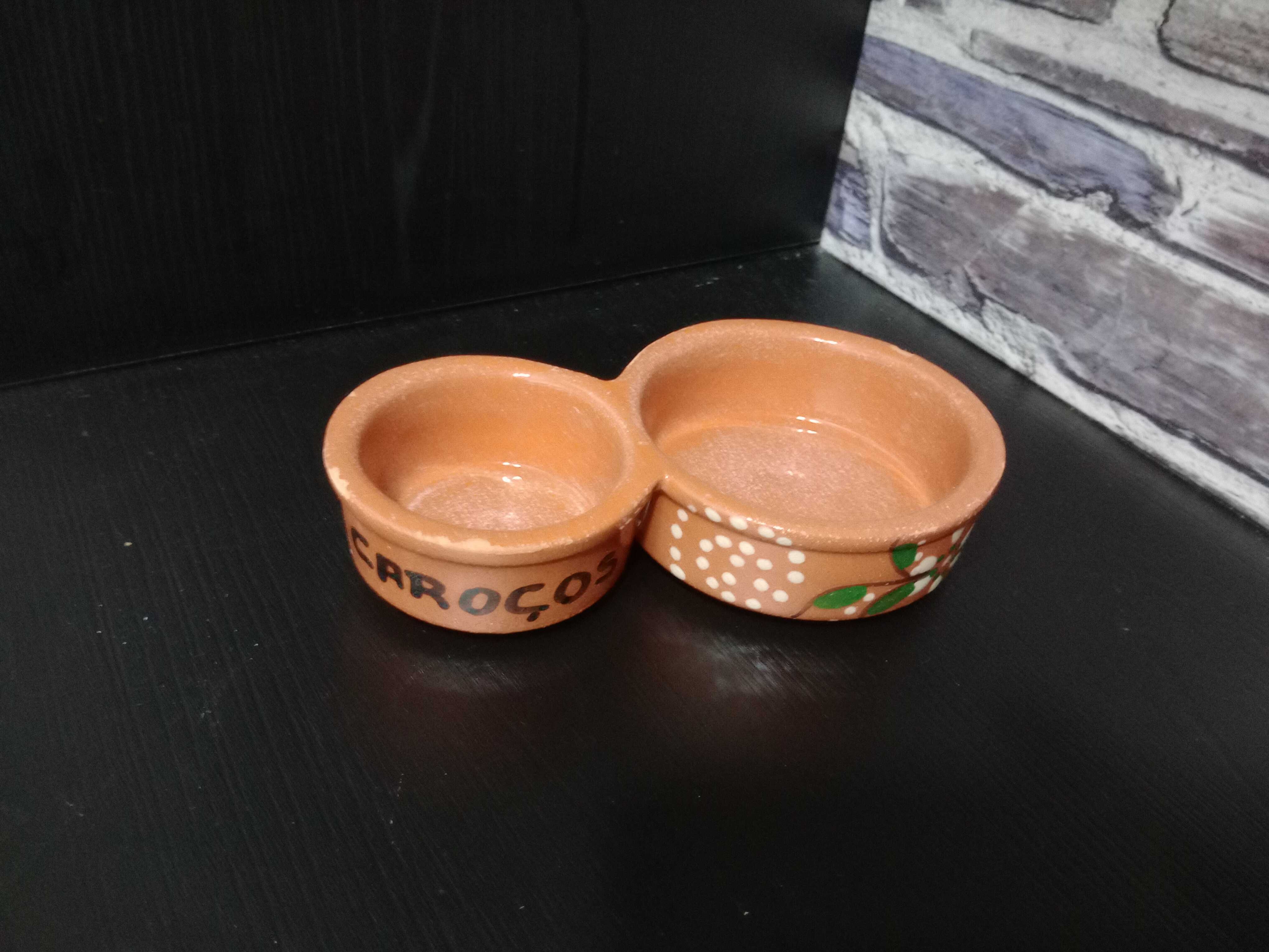 Conjunto Assadeira Barro, verde por fora, quadrada + azeitoneira barro