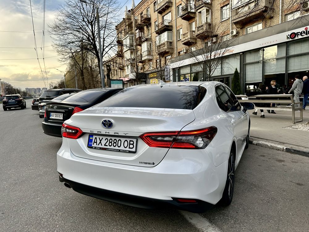 Toyota Camry 75 Hybrid