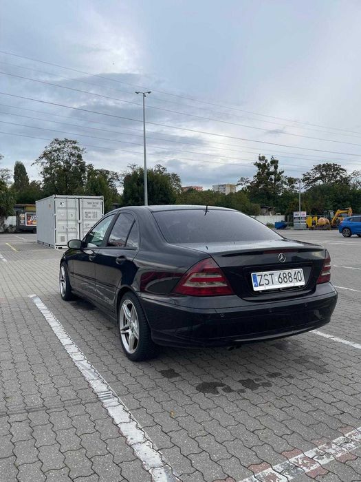 Mercedes klasa C (W203), 2004 r., 1.8 kompresor (143 KM) - uszkodzony