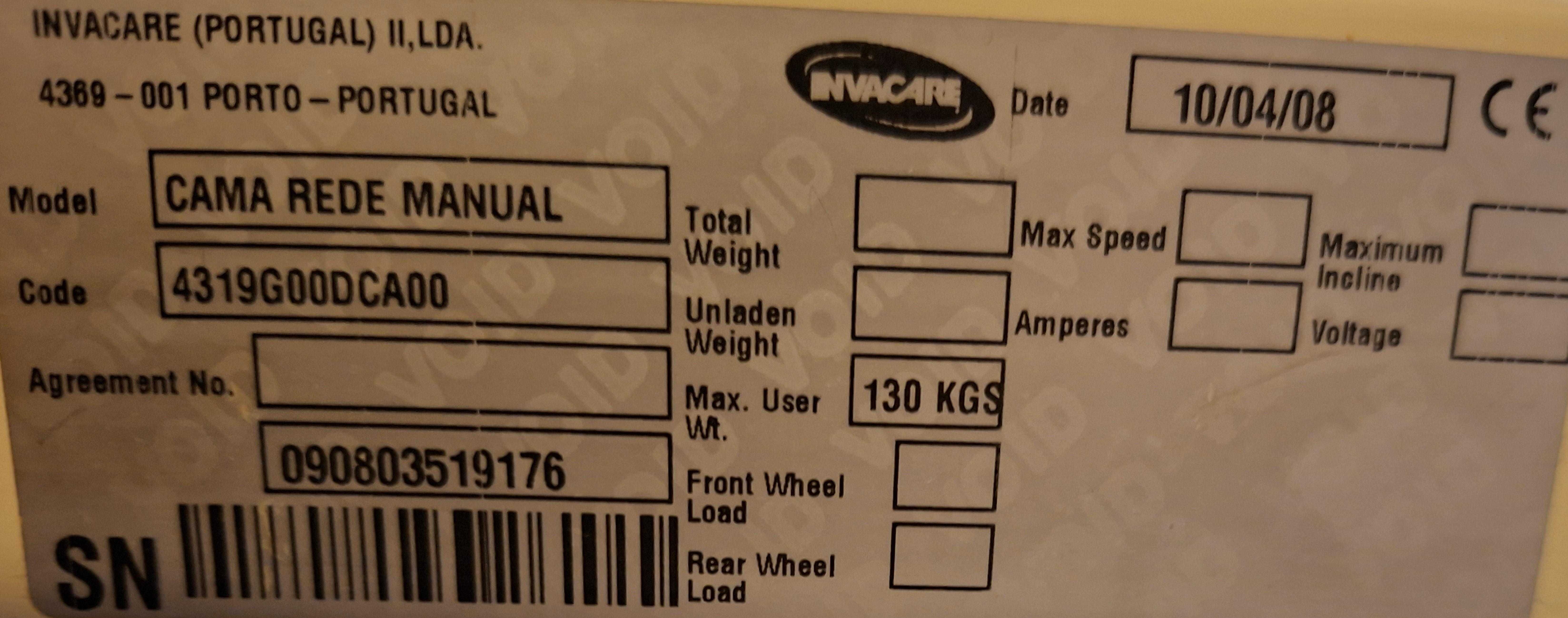 Cama articulada manual com grades rebatíveis (Invacare)