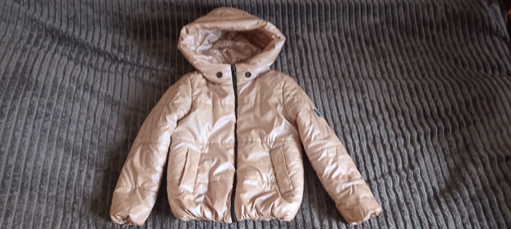 Куртка на дівчинку 4-5років