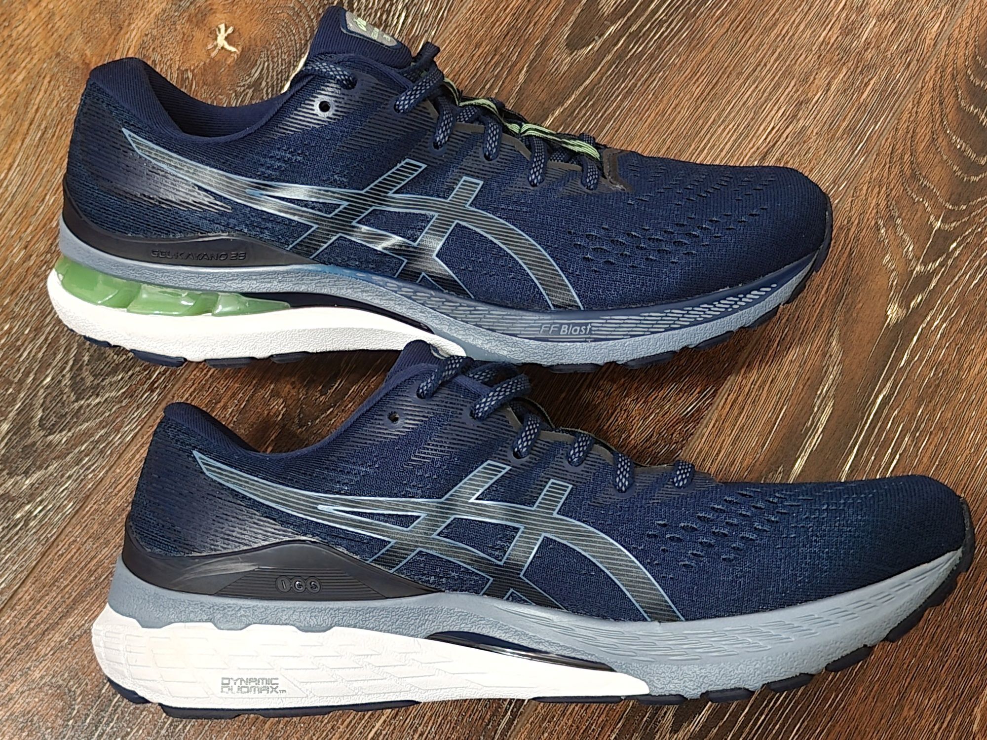 Оригінал 100% чоловічі кросівки asics gel kayano 28  eur 44