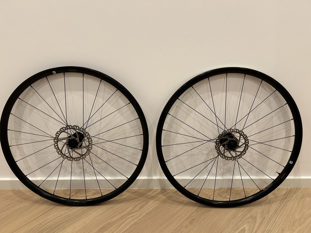 Koła szosowe pod hamulec tarczowy Giant P-R2, Tubeless Ready