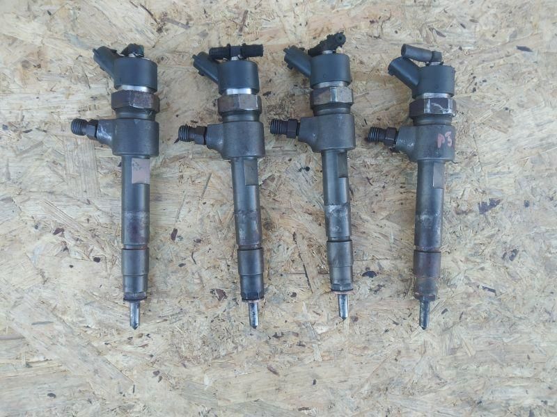 WTRYSKIWACZ WTRYSKI 4 SZT KPL FIAT ALFA ROMEO 1.9 JTD 0445110119