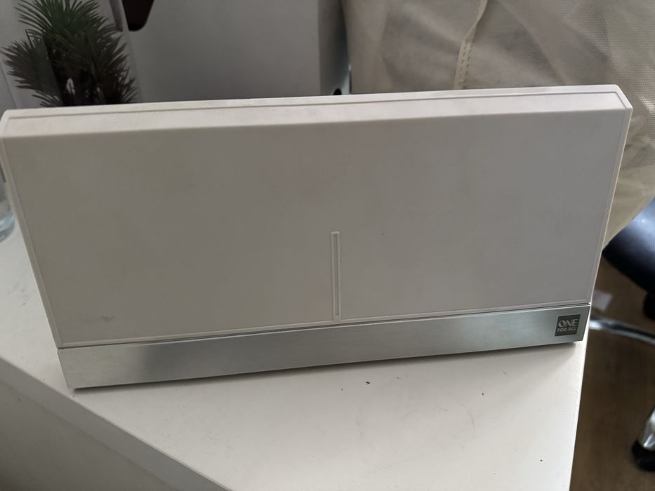 Antena wewnetrzna dvb-t2 pokojowa aktywna