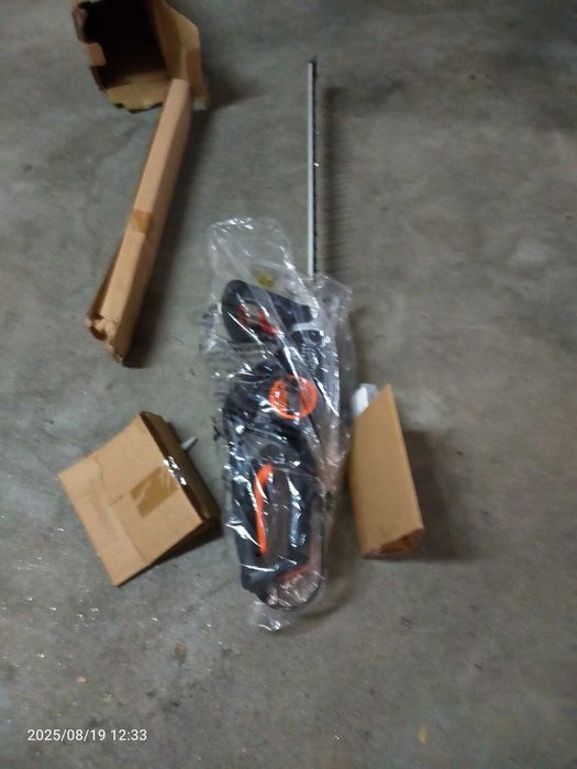 Corta sebes elétrico semi -novo