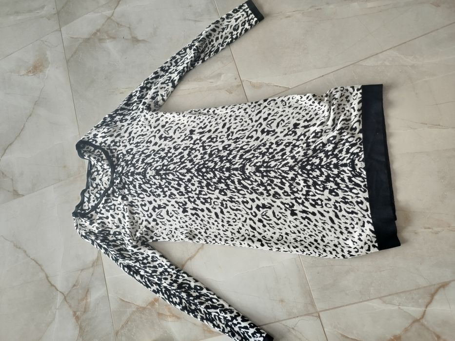 Sukienka sweterkowa 42