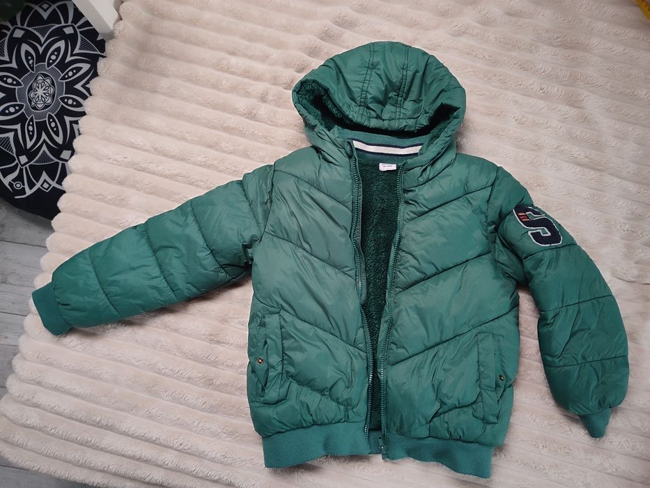 Zimowa kurtka chłopięca, ocieplana r.140
