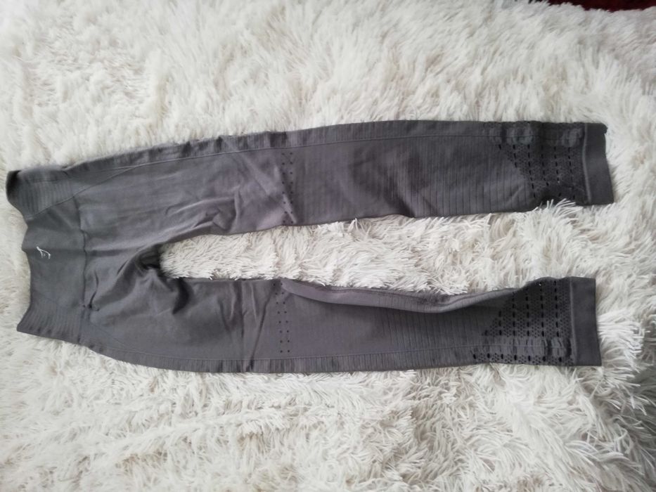 legginsy Gymshark xs s 34 36 legginsy wysoki stan Gymshark szare