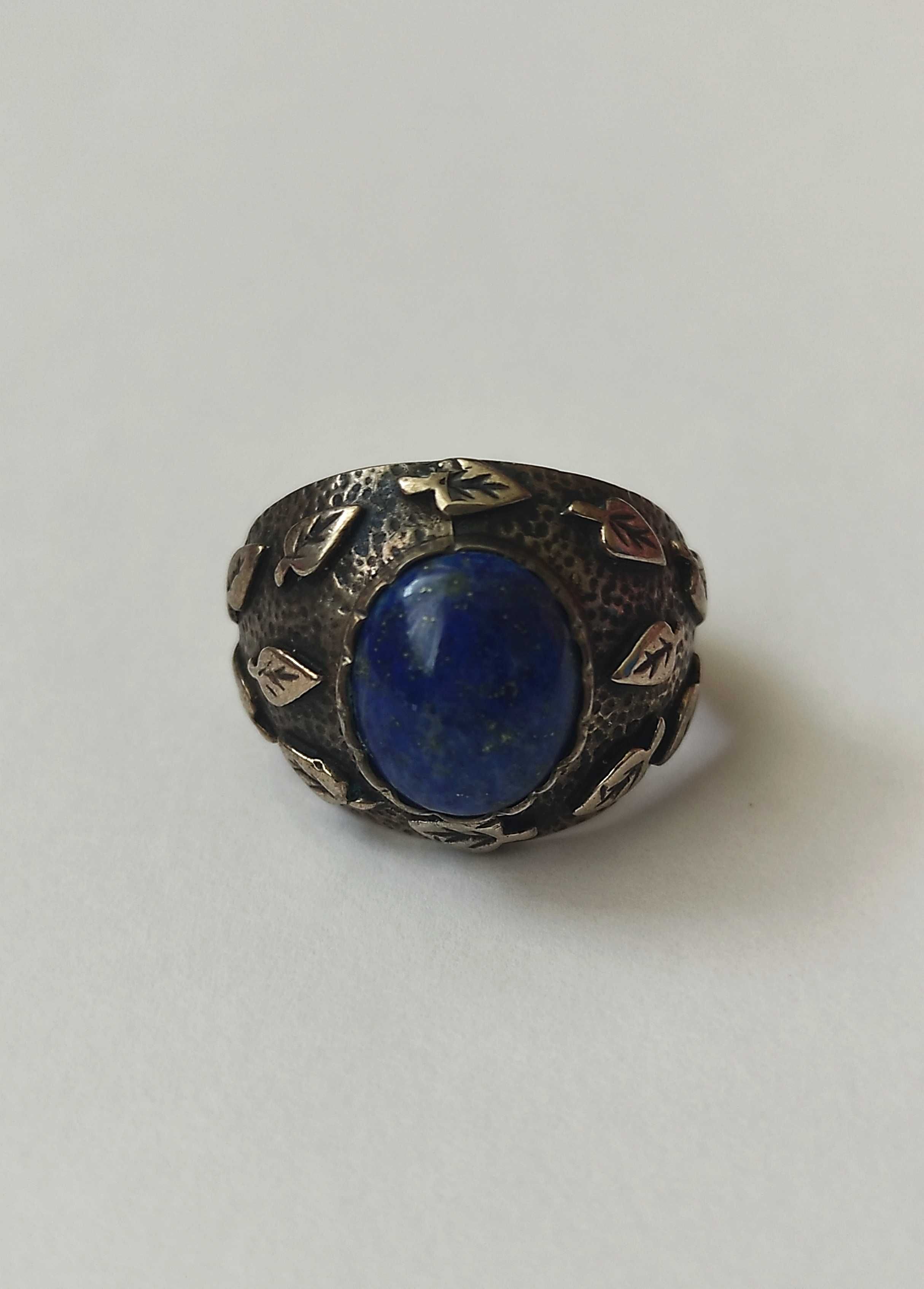 Pierścionek Warmet listki z lapis lazuli