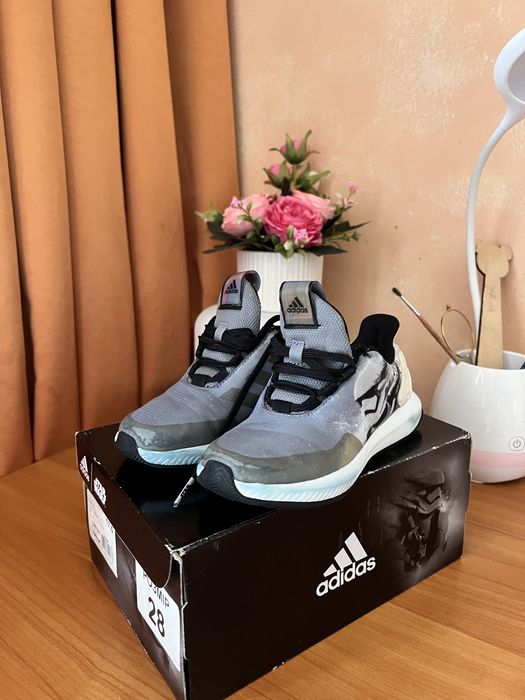 Кроссовки Adidas