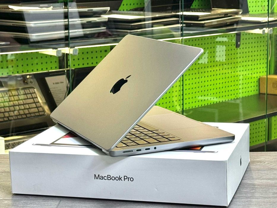 Macbook Pro / Apple M1 Pro / 16 Gb / 1Tb / Neverlock