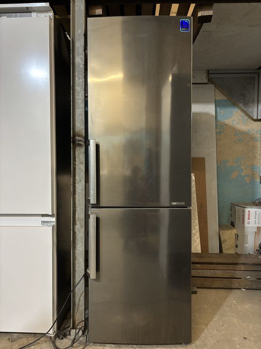 Холодильник Samsung invertor