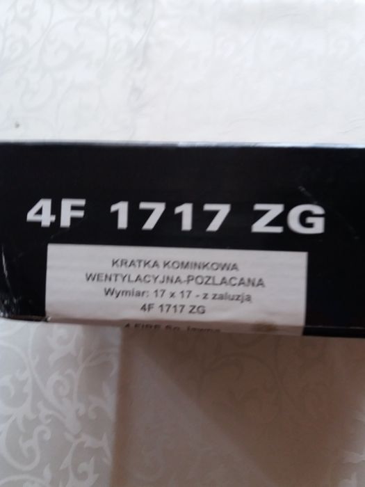 Kratka wentylacyjne do kominka pozłacana