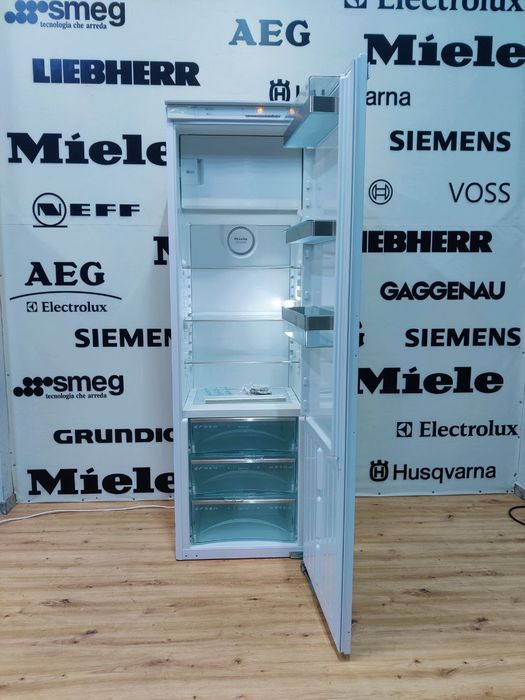 MIELE™ K 9758 iDF-4. PREMIUM. Встраиваемый холодильник. Bio-Fresh. DE.