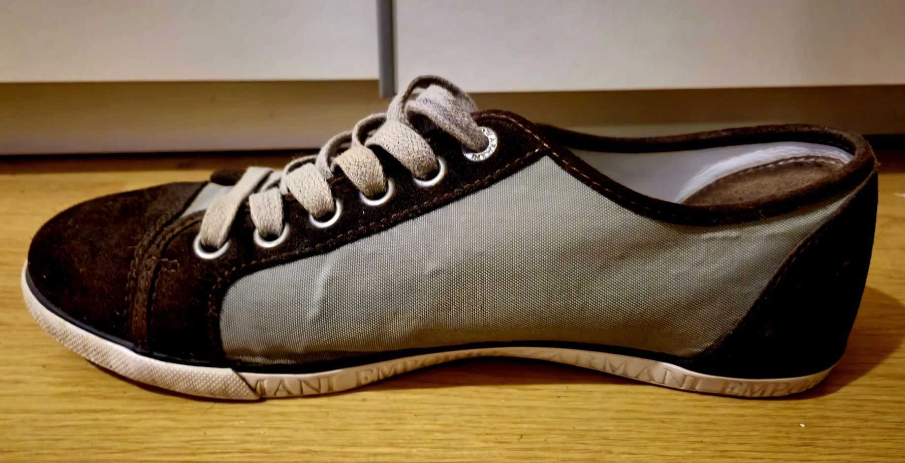 Tenis Armani Jeans cinza e cast. Tam 42