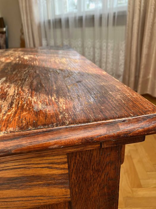Dębowe oryginalne biurko z okresu międzywojennego W:70 cm, blat 80x50
