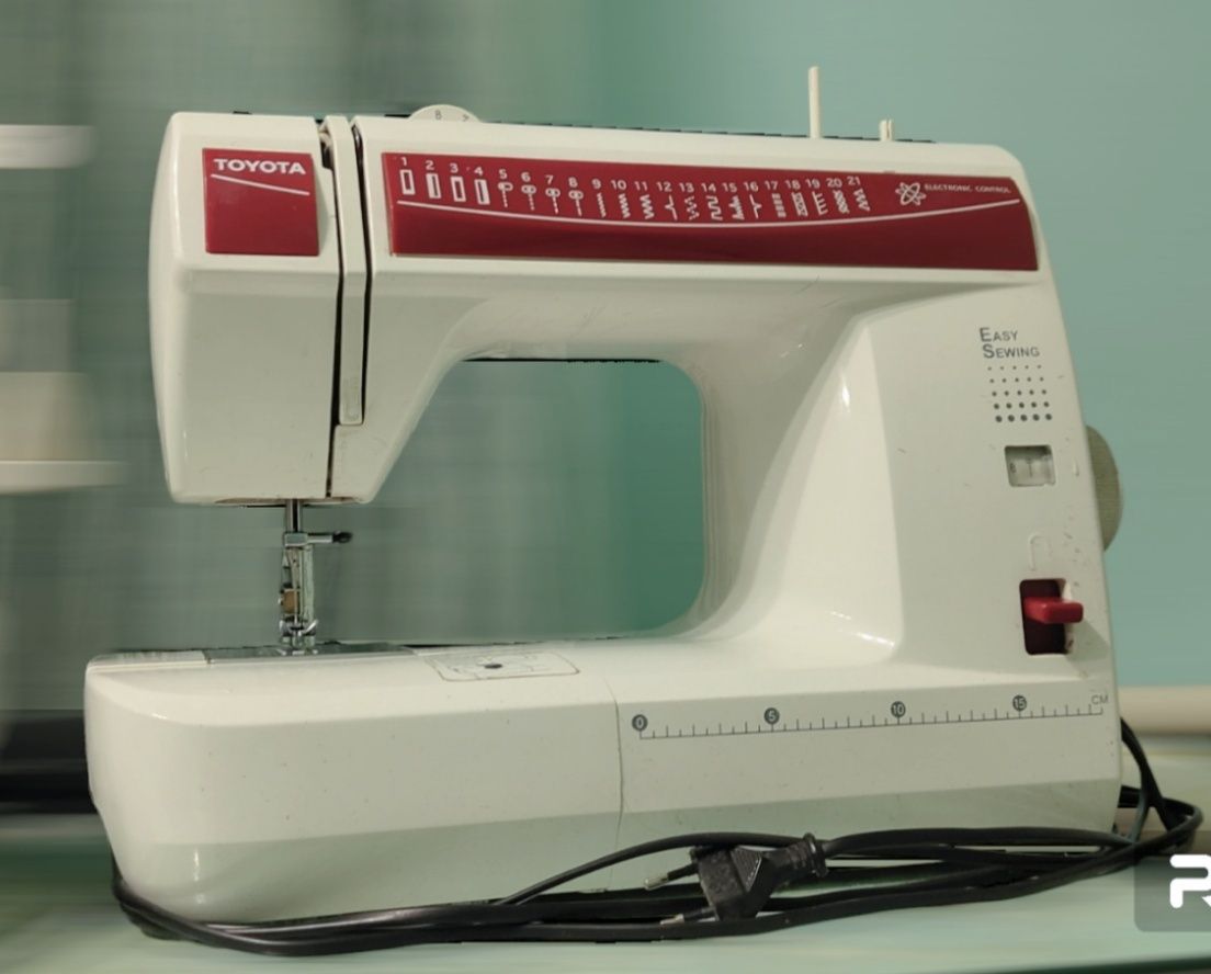 TOYOTA ES-021 швейна машинка