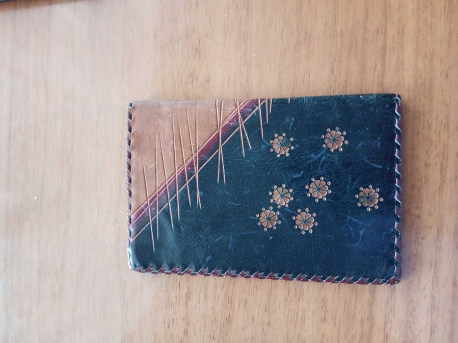 Кожаное портмане