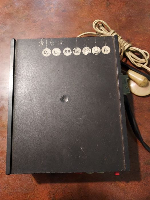 Przyrząd do reaktywacji kineskopów CRT