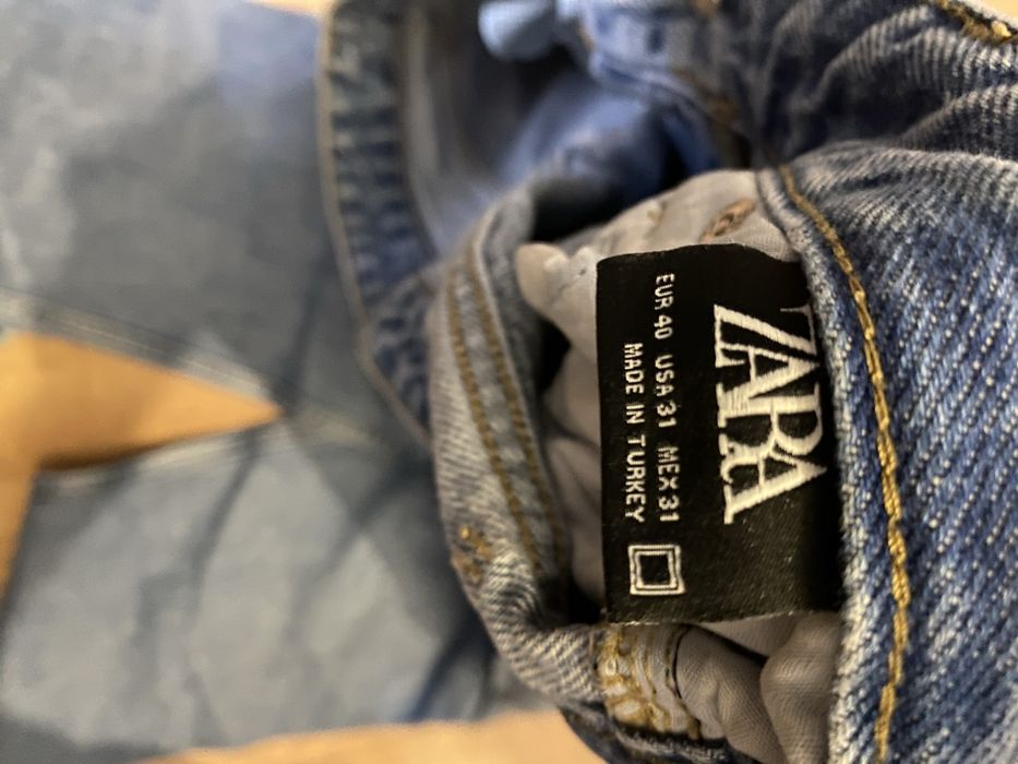 Calças Zara.   ……………