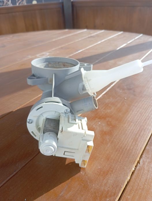 Насос до пральної машини