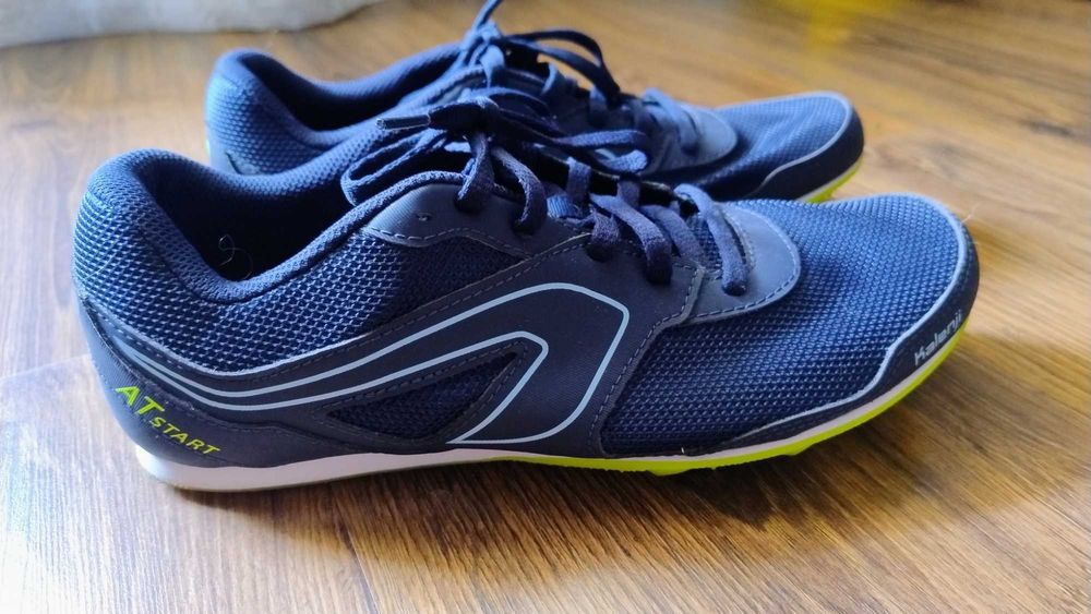 Buty kolce do biegania