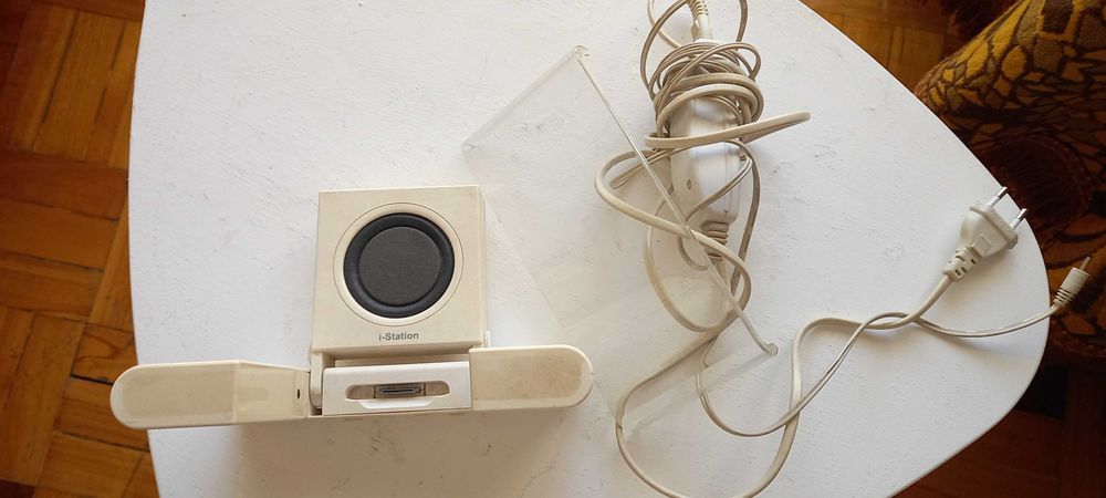 i - Station (Logic3)