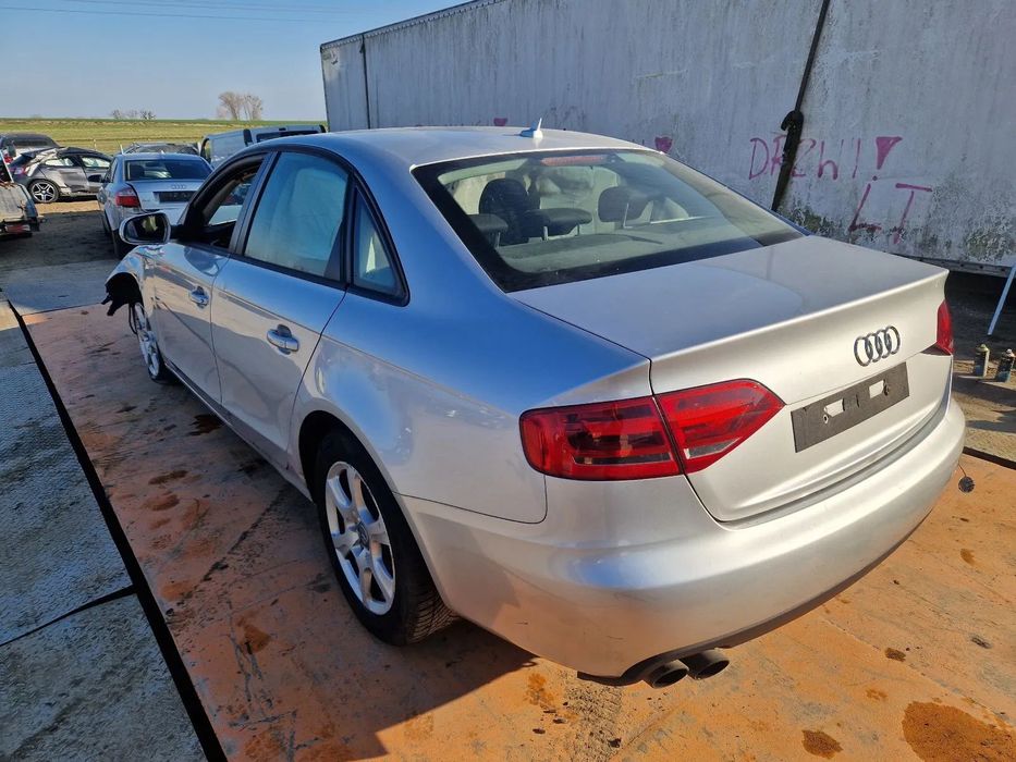 Audi A4 B8 sedan 2008-2015 Silnik 2.0 TDI CAGC 120KM/88kW LX7W na części drzwi klapa zderzak