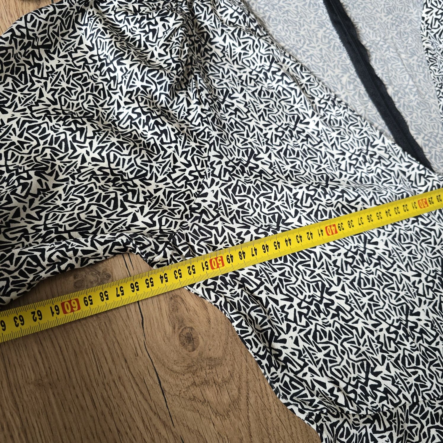 Sukienka midi Zara 44 xxl długi rękaw viscose satynowa kopertowa
