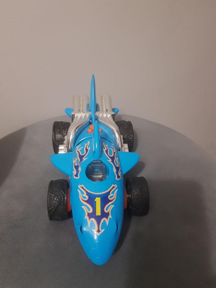 Hot Wheels Monster Action Sharkruiser Mondo