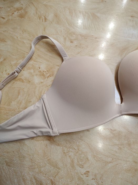 Гладкий базовий бюстгальтер на пуш-ап Luna
