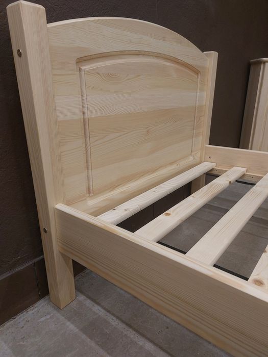 Łóżko drewniane lakierowane 90x200 140x200