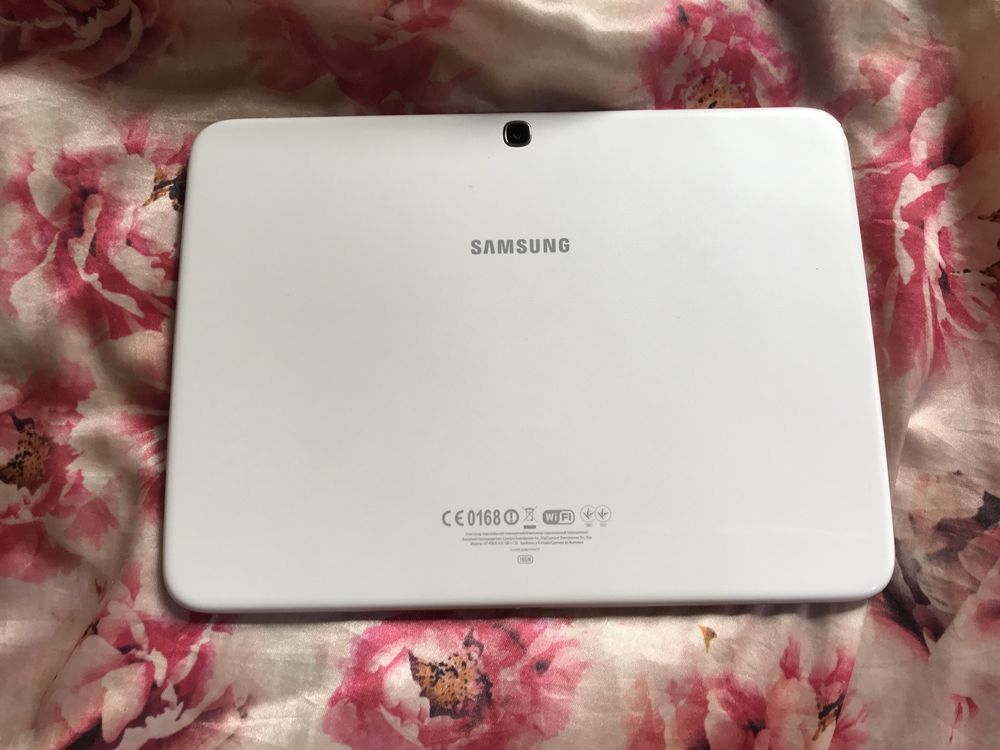 Отличный планшет Samsung Galaxy Tab 3. 10 дюймов, Андроид 7 1, 16GB
