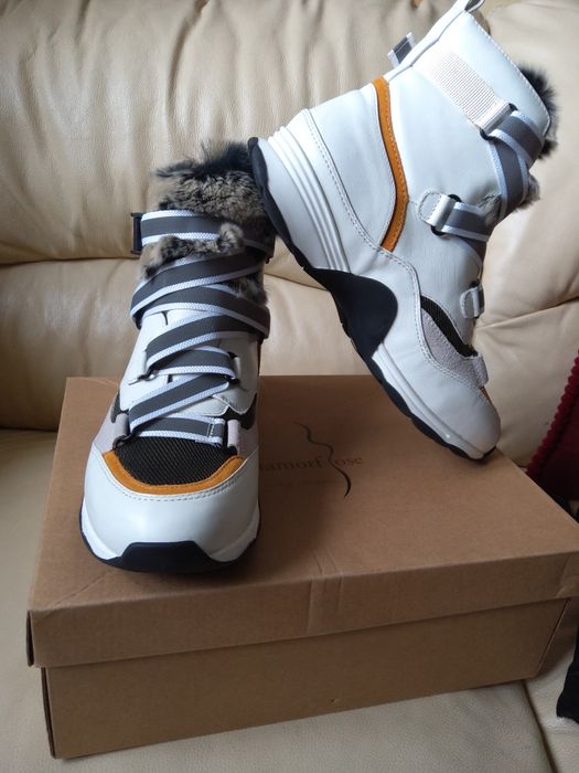 Buty nowe skórzane 38