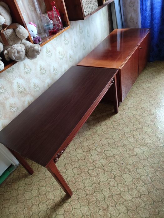 Шкафчик / тумба під ТВ / деревянный б/у шафа / стіл / столик