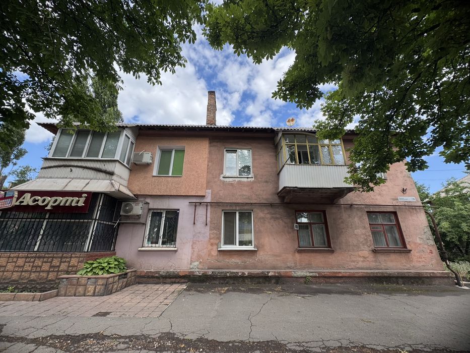 Продам Трехкомнатную квартиру на Югоке.