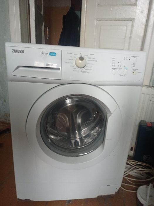 Стиральная машина zanussi