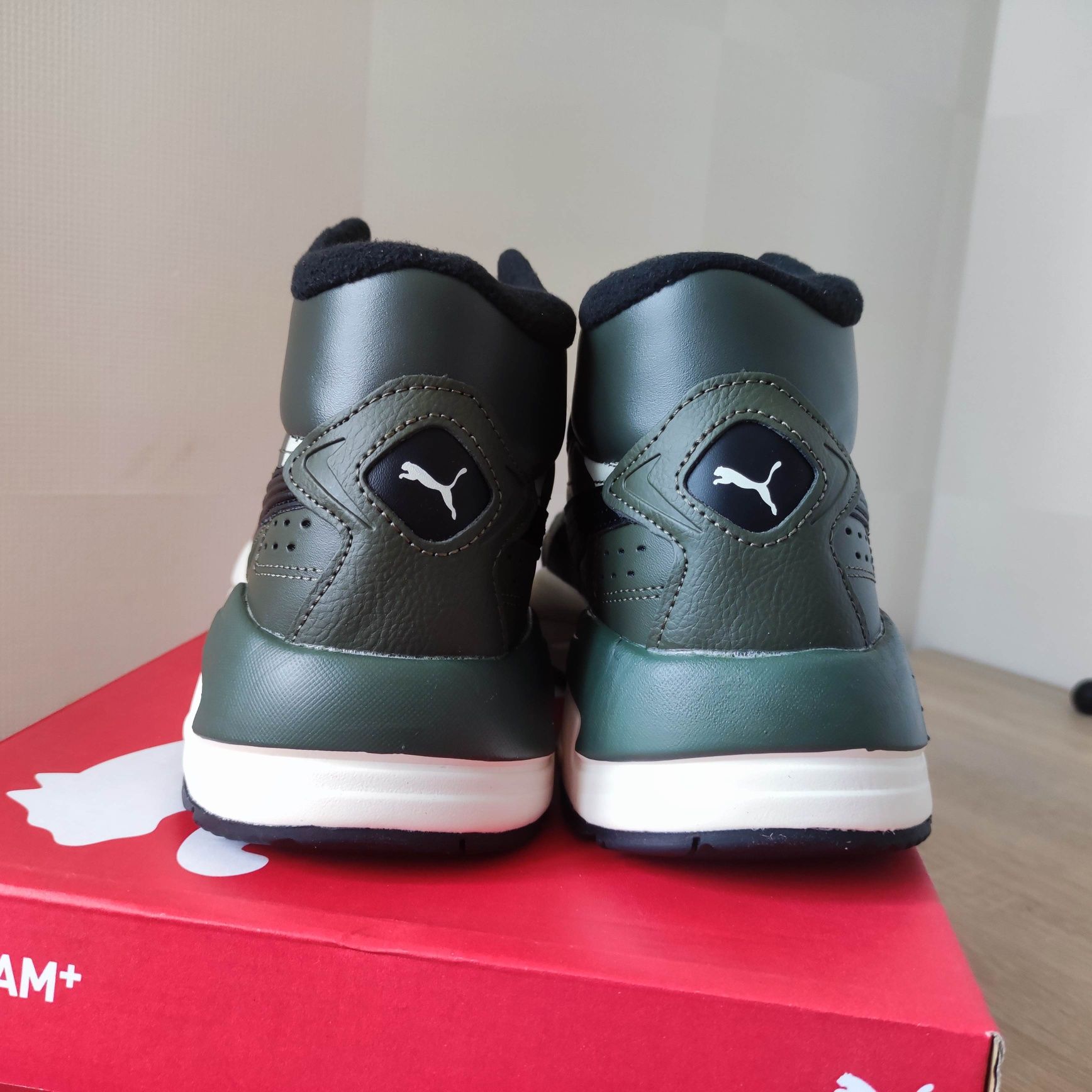 Puma 46р оригінал на флісі