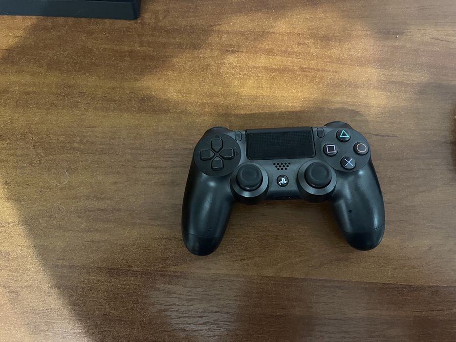 PS 4 на 1 трерабайт б/у стан ідеальний