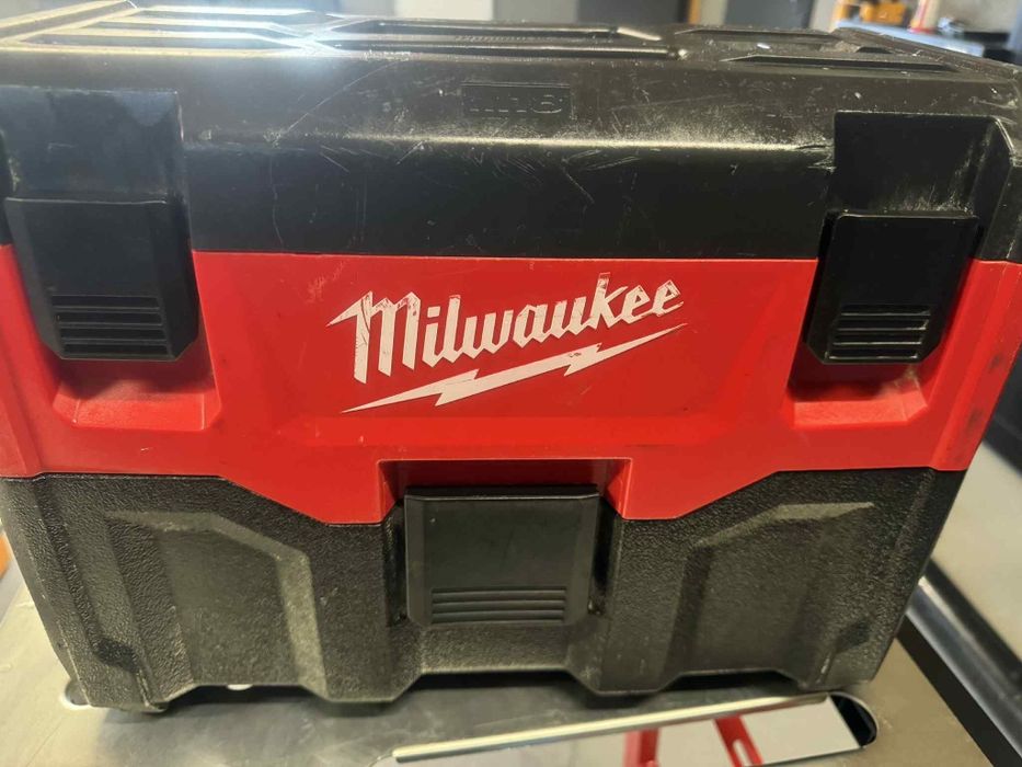Odkurzacz Milwaukee M18 komplet akcesoriów