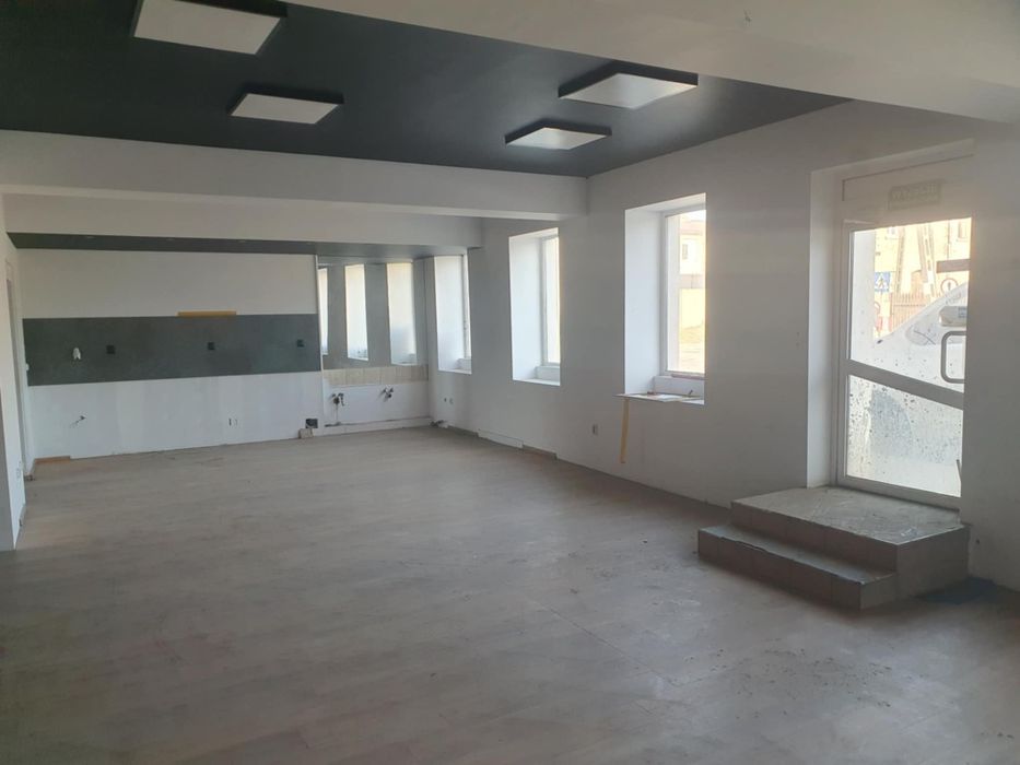 Przychodnia rehabilitacji ,gabinety medyczne ,salon sprzętu do rehabil