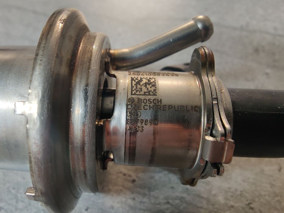 Форсунка BOSCH на BMW adblue 8579894