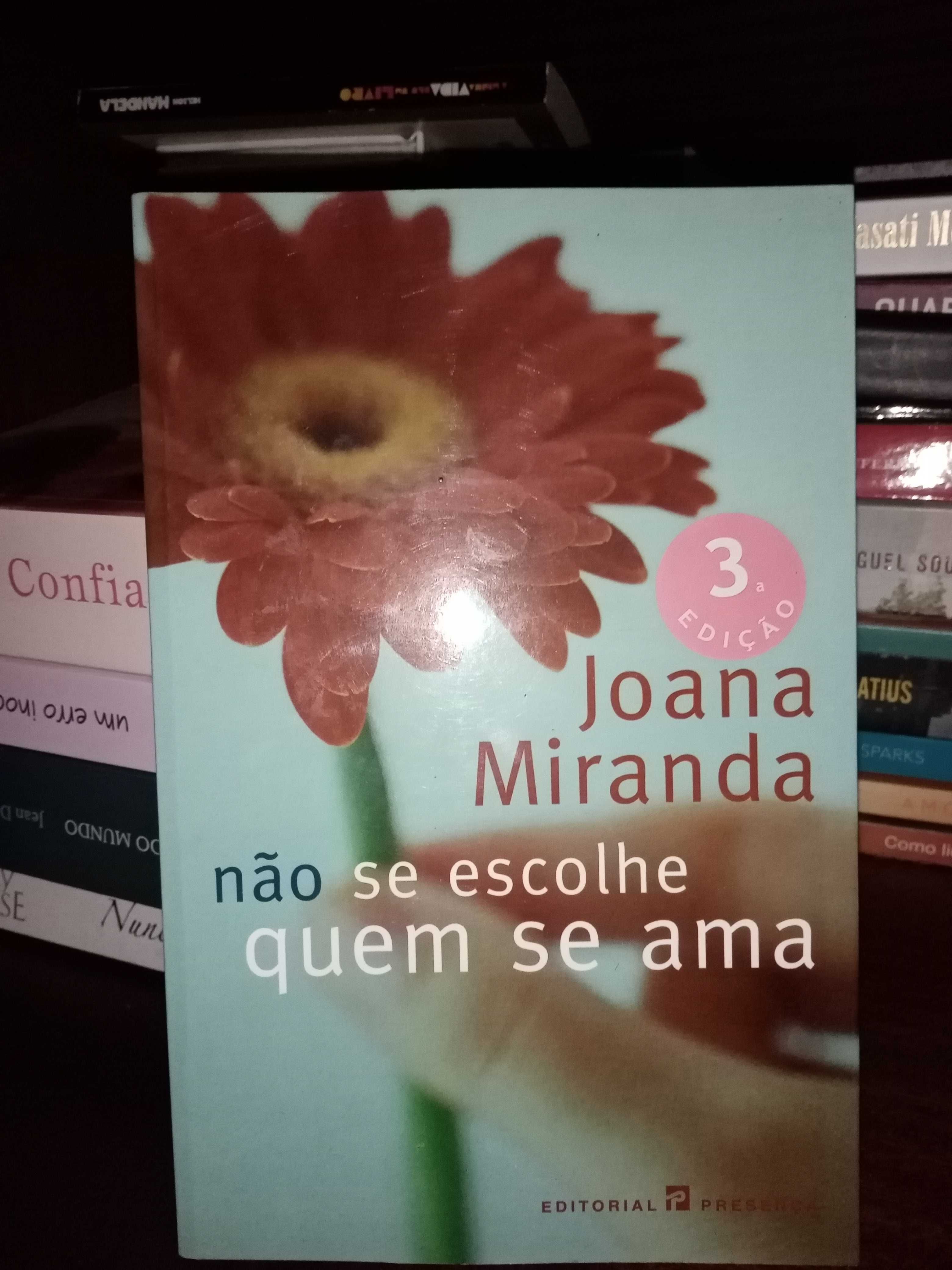 Livros vários:romances, história real e decoração